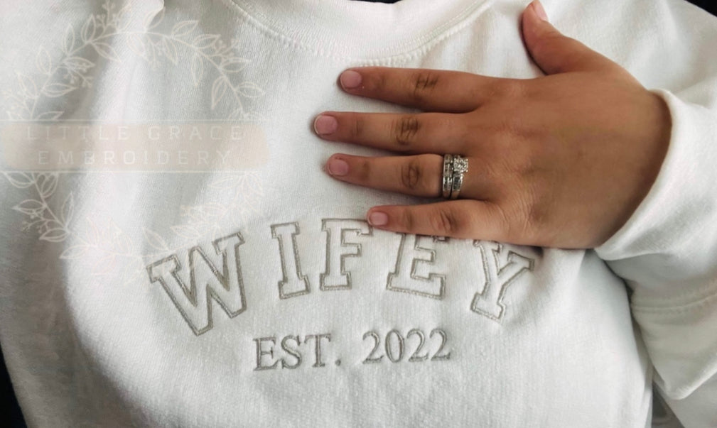 Wifey💍 - Crewneck